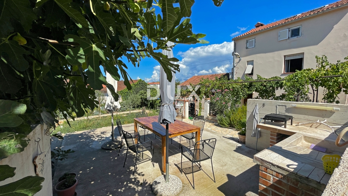 ISTRIA, MEDULIN - Casa in pietra d'Istria + Casa vacanze in ottima posizione