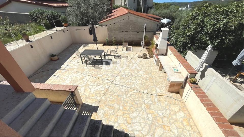 ISTRIA, MEDULIN - Casa in pietra d'Istria + Casa vacanze in ottima posizione