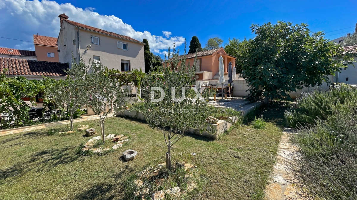 ISTRIA, MEDULIN - Casa in pietra d'Istria + Casa vacanze in ottima posizione