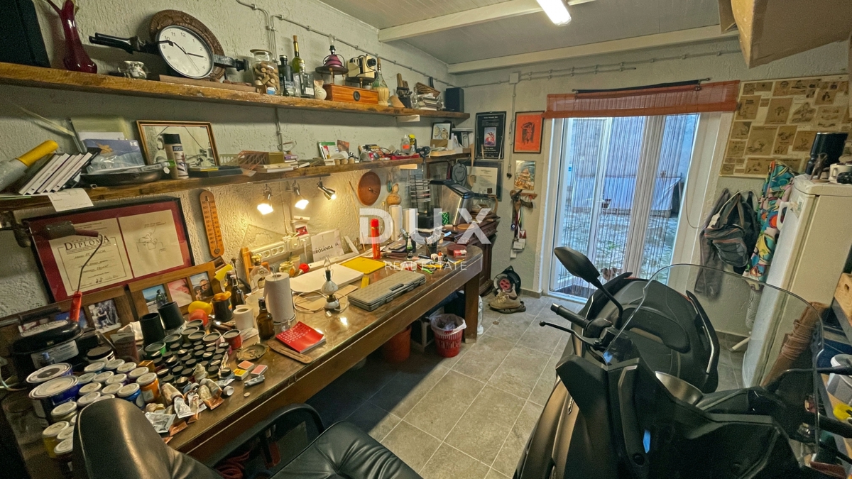 ISTRIA, MEDULIN - Casa in pietra d'Istria + Casa vacanze in ottima posizione