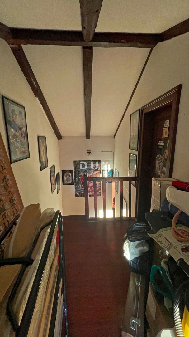 ISTRIA, MEDULIN - Casa in pietra d'Istria + Casa vacanze in ottima posizione