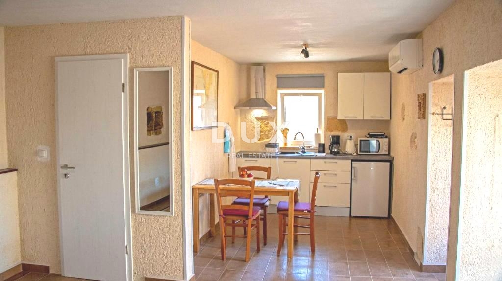 ISTRIA, MEDULIN - Casa in pietra d'Istria + Casa vacanze in ottima posizione