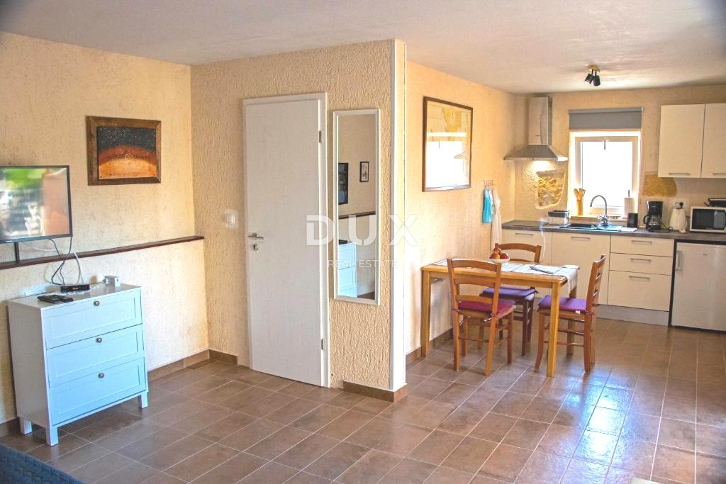 ISTRIA, MEDULIN - Casa in pietra d'Istria + Casa vacanze in ottima posizione