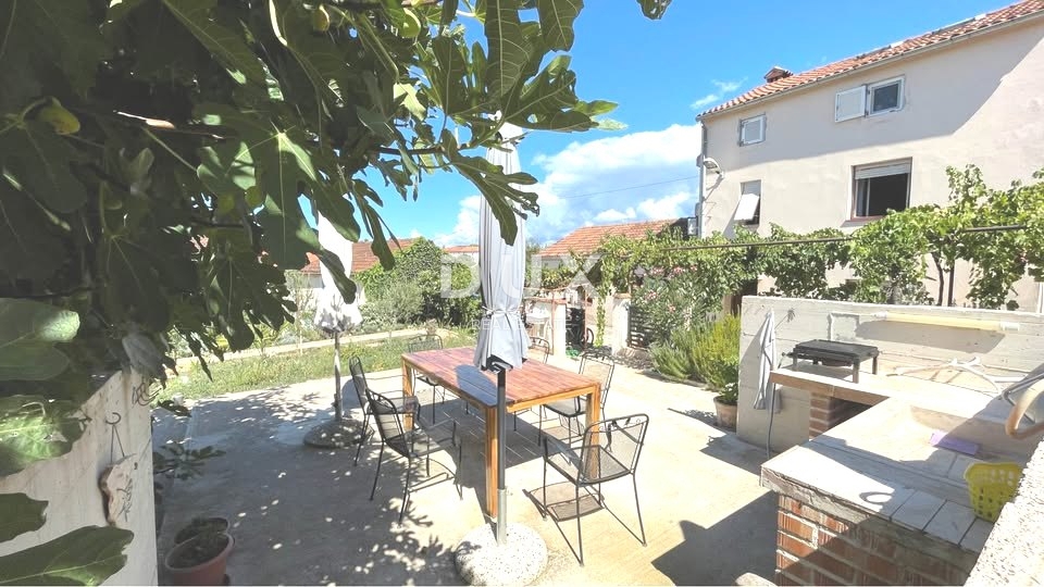 ISTRIA, MEDULIN - Casa in pietra d'Istria + Casa vacanze in ottima posizione