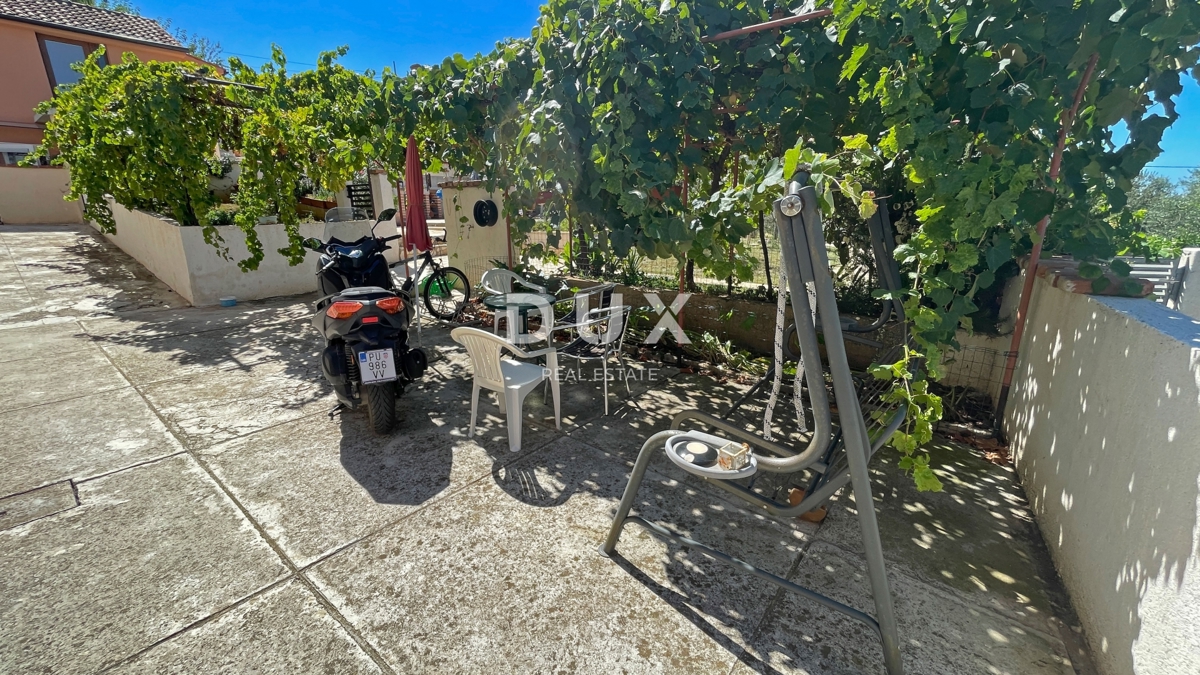 ISTRIA, MEDULIN - Casa in pietra d'Istria + Casa vacanze in ottima posizione