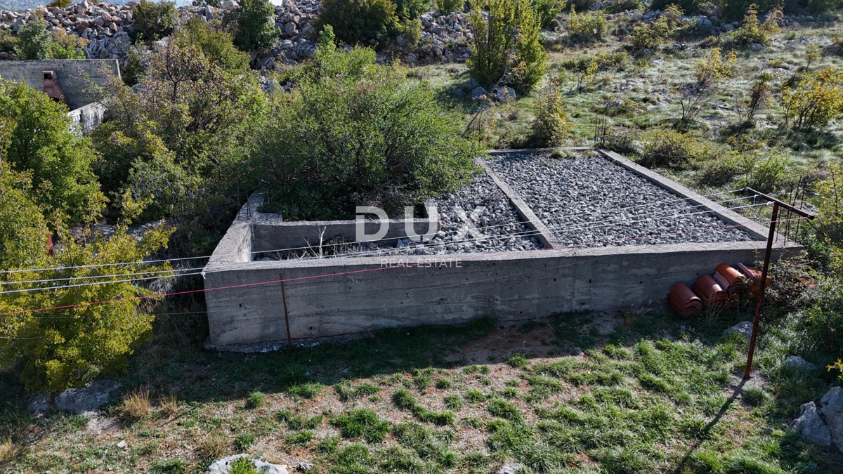 KARLOBAG, CESARICA - Terreno edificabile con costruzione iniziata 