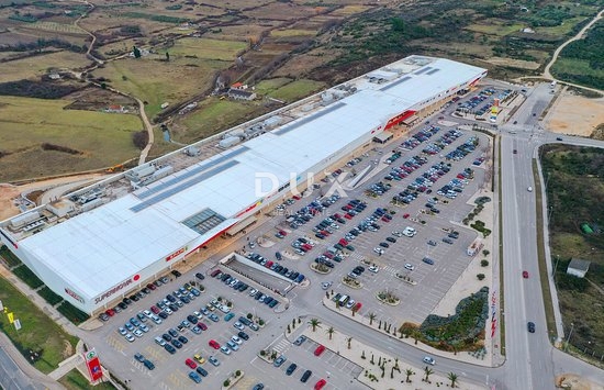 ZARA, CASE ROSSE - Terreno edificabile nella zona commerciale!