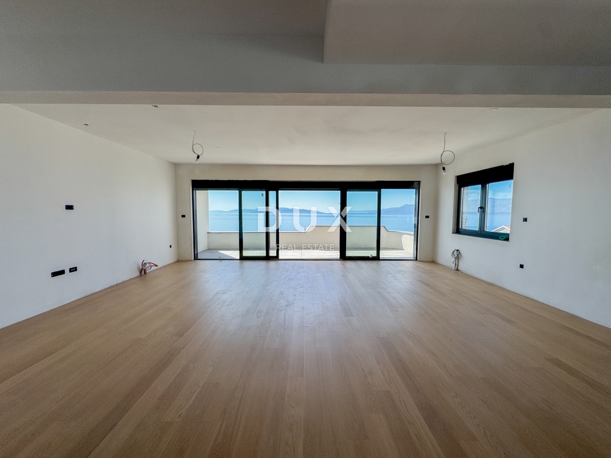 RIJEKA, KANTRIDA - Appartamento di 118 m2 in un lussuoso edificio di nuova costruzione a soli 250 metri dal mare con garage e vista panoramica sul mare