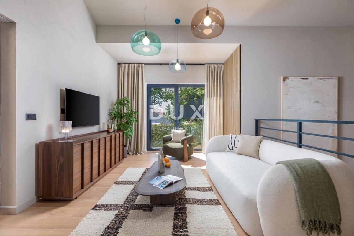 ISTRIA, PARENZO - Casa di design con piscina