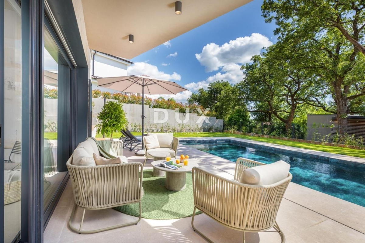 ISTRIA, PARENZO - Casa di design con piscina