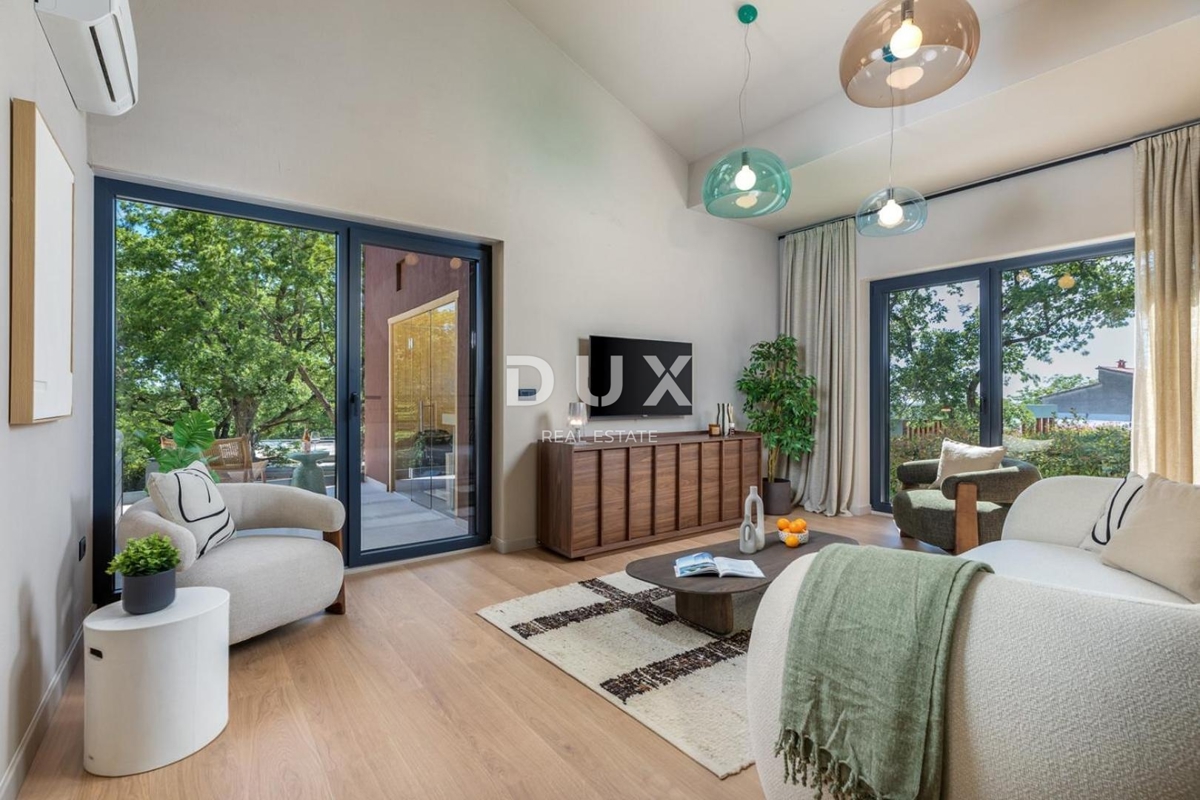 ISTRIA, PARENZO - Casa di design con piscina