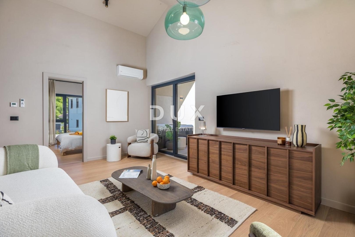 ISTRIA, PARENZO - Casa di design con piscina