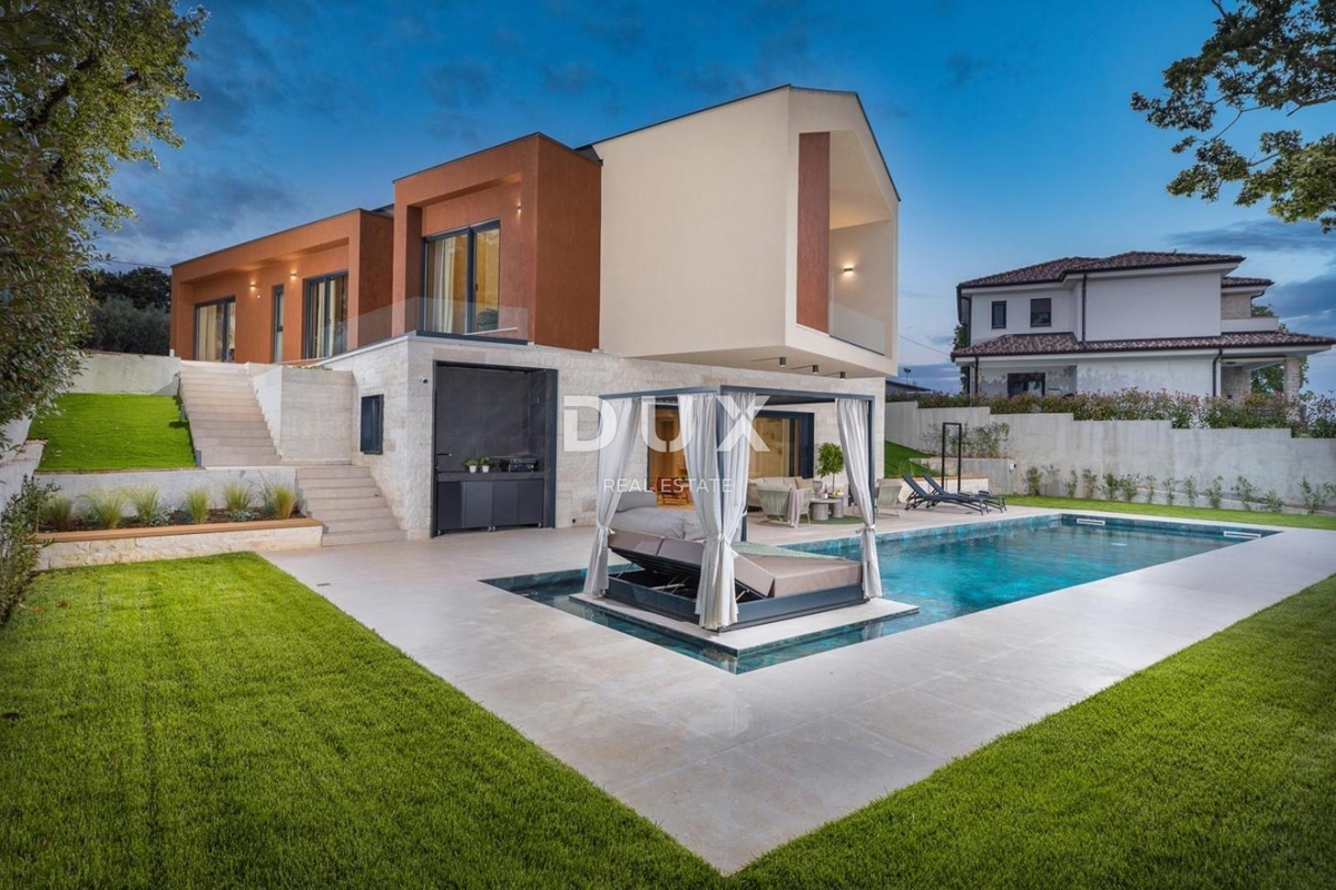 ISTRIA, PARENZO - Casa di design con piscina