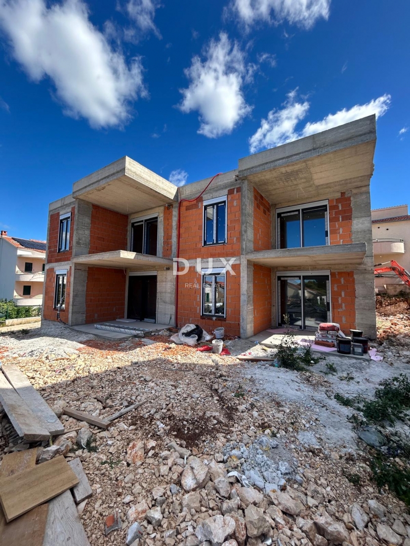 ŠIBENIK, BRODARICA – Appartamento vicino alla spiaggia, con una splendida vista sul mare
