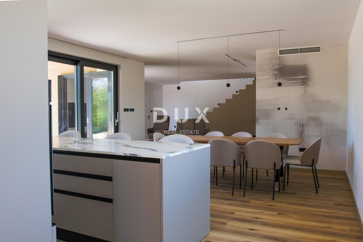 ISTRIA, VIŠNJAN - Casa con piscina ai margini del villaggio