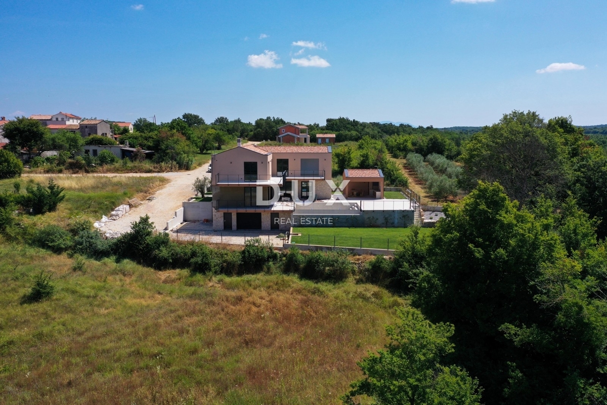 ISTRIA, VIŠNJAN - Casa con piscina ai margini del villaggio