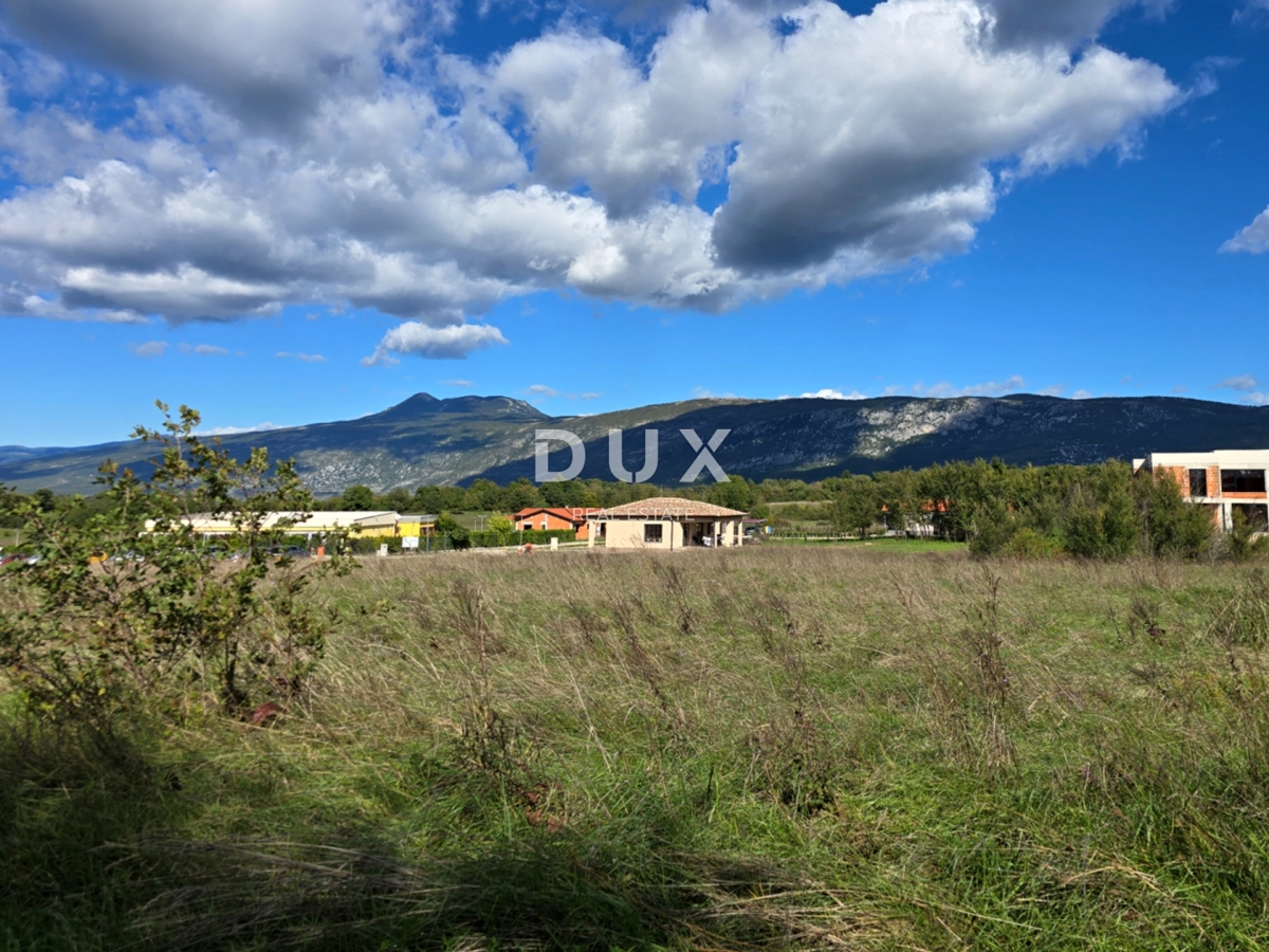 ISTRIA, ALBONA - Comodo terreno edificabile