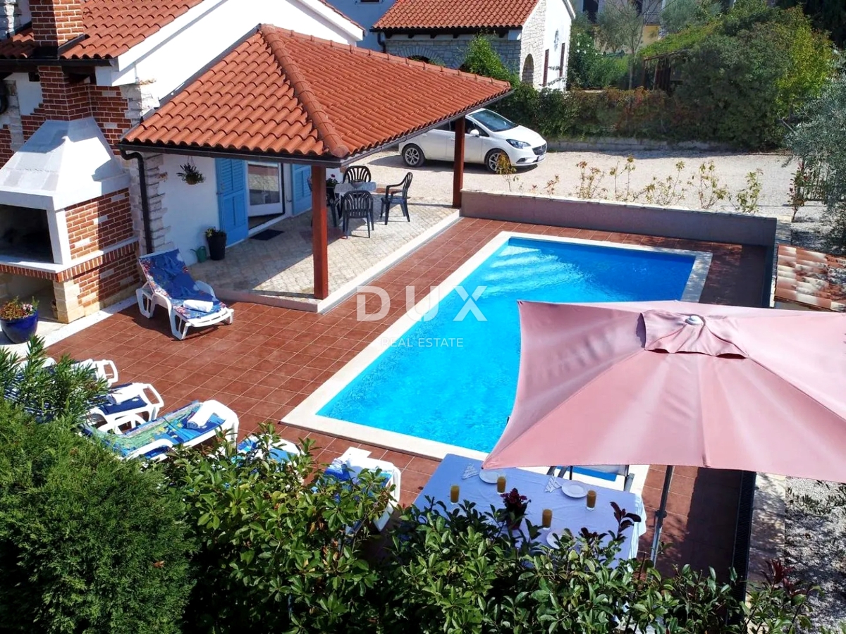 ISTRIA, VIŠNJAN - Casa con piscina