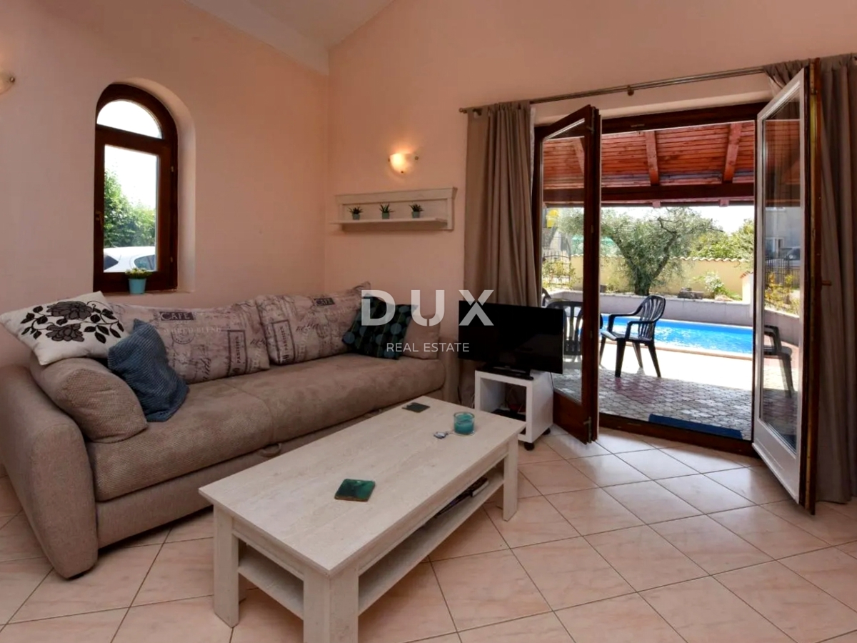 ISTRIA, VIŠNJAN - Casa con piscina