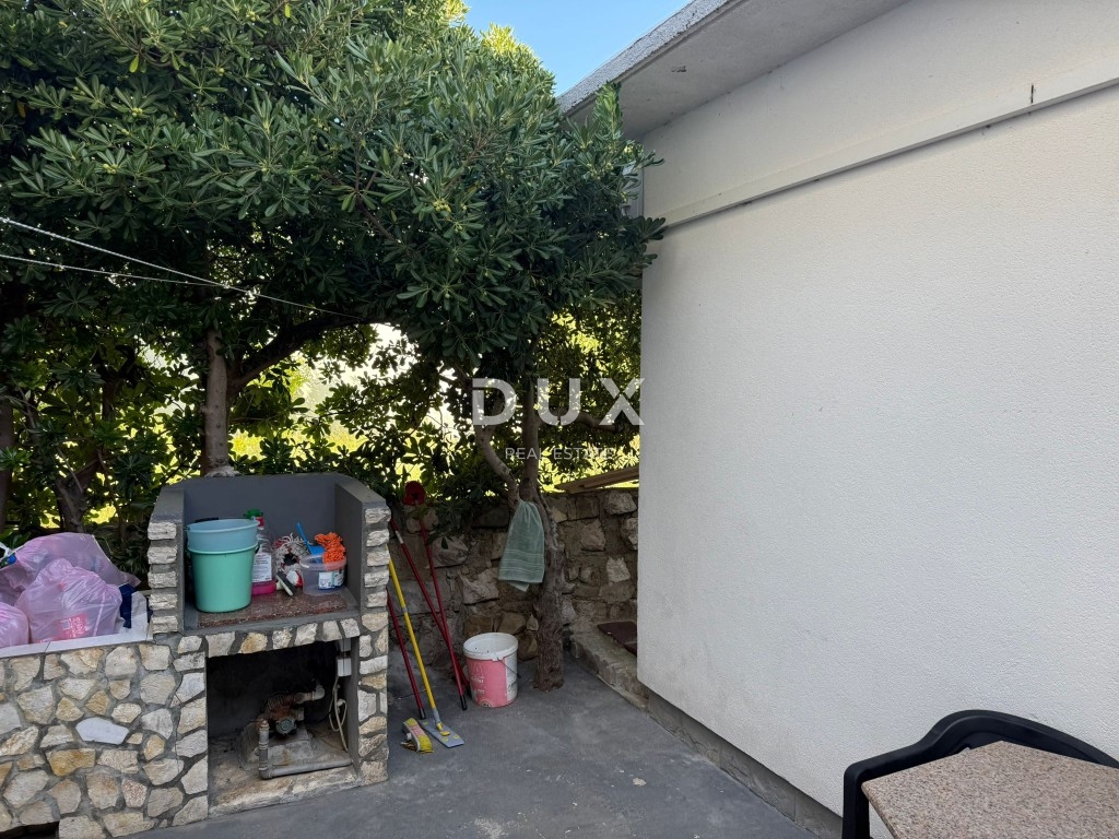 ISOLA DI PAG, PAG - palazzina con ristorante