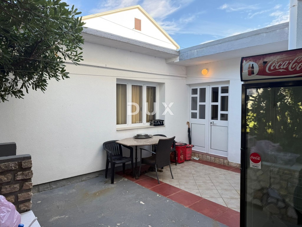 ISOLA DI PAG, PAG - palazzina con ristorante