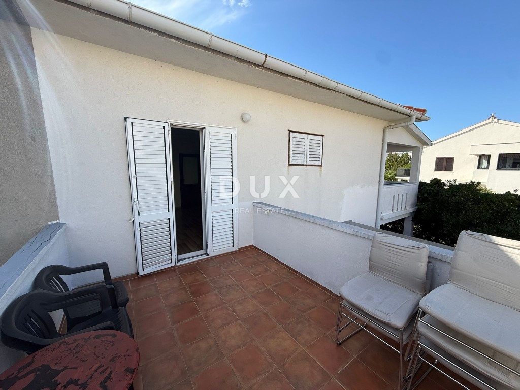 ISOLA DI PAG, PAG - palazzina con ristorante