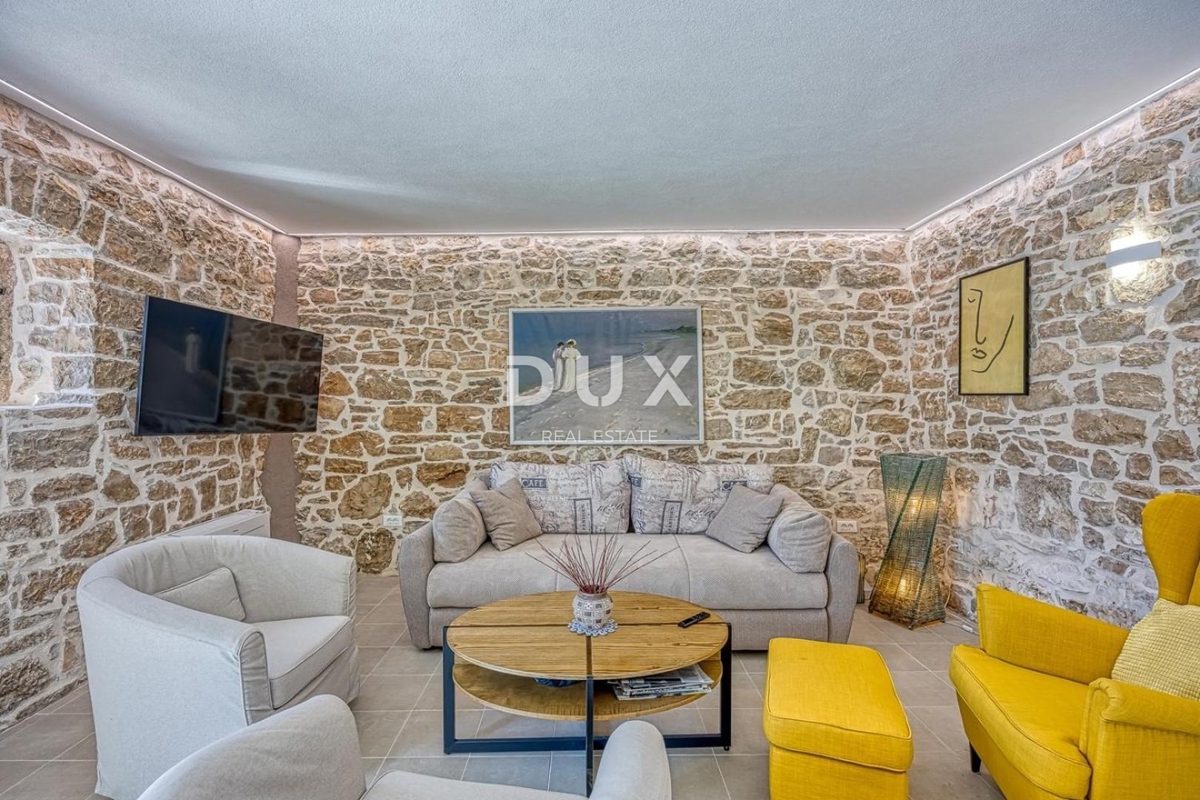 ISTRIA, SVETI LOVREČ - Casa in pietra con piscina