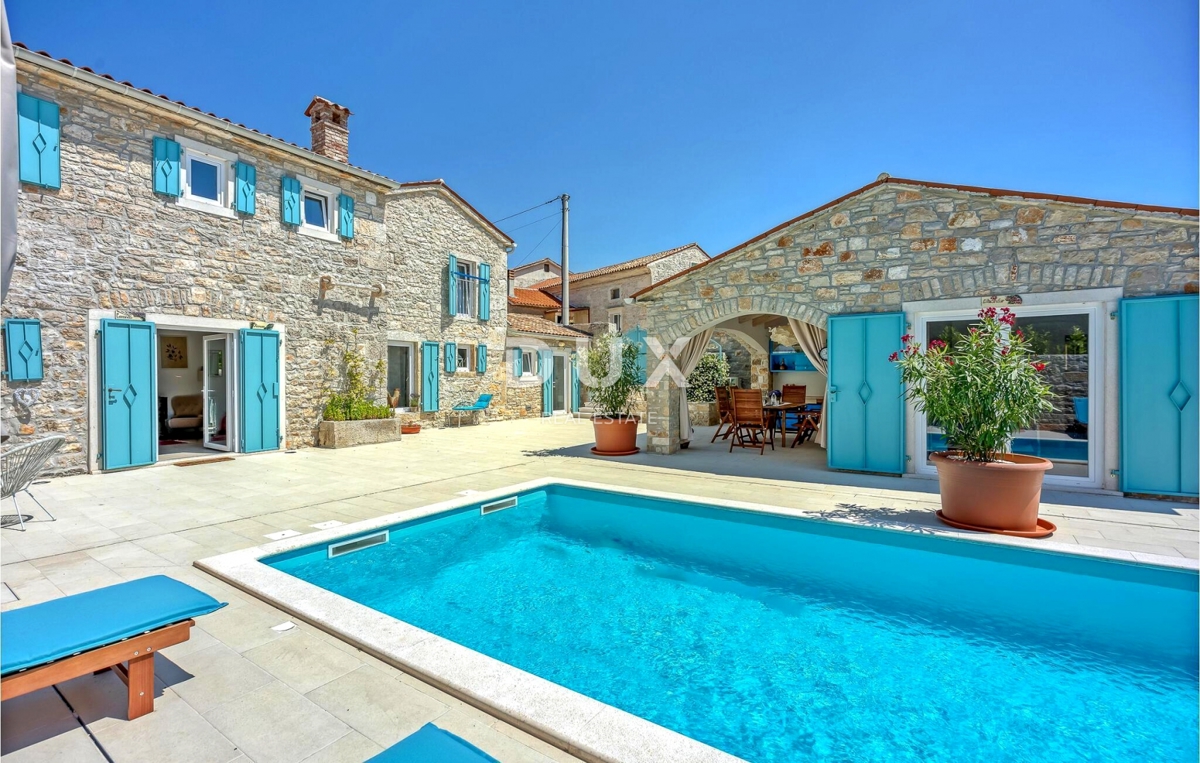 ISTRIA, SVETI LOVREČ - Casa in pietra con piscina