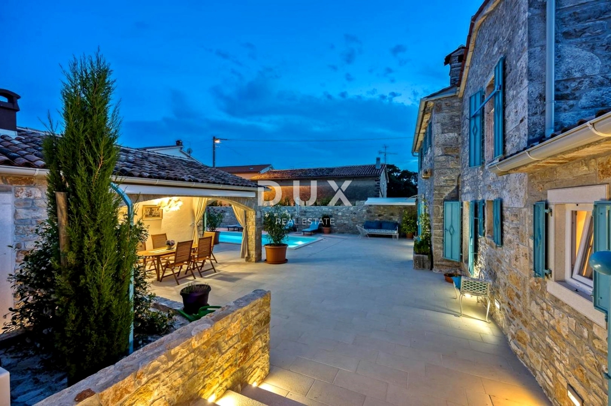 ISTRIA, SVETI LOVREČ - Casa in pietra con piscina