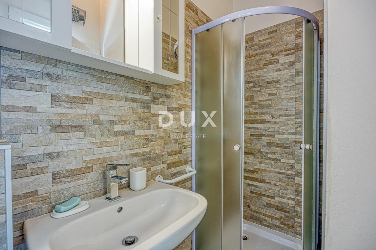 ISTRIA, SVETI LOVREČ - Casa in pietra con piscina