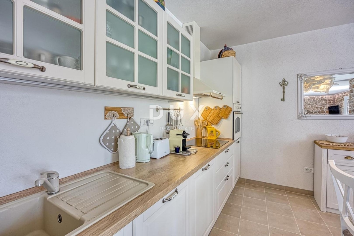 ISTRIA, SVETI LOVREČ - Casa in pietra con piscina