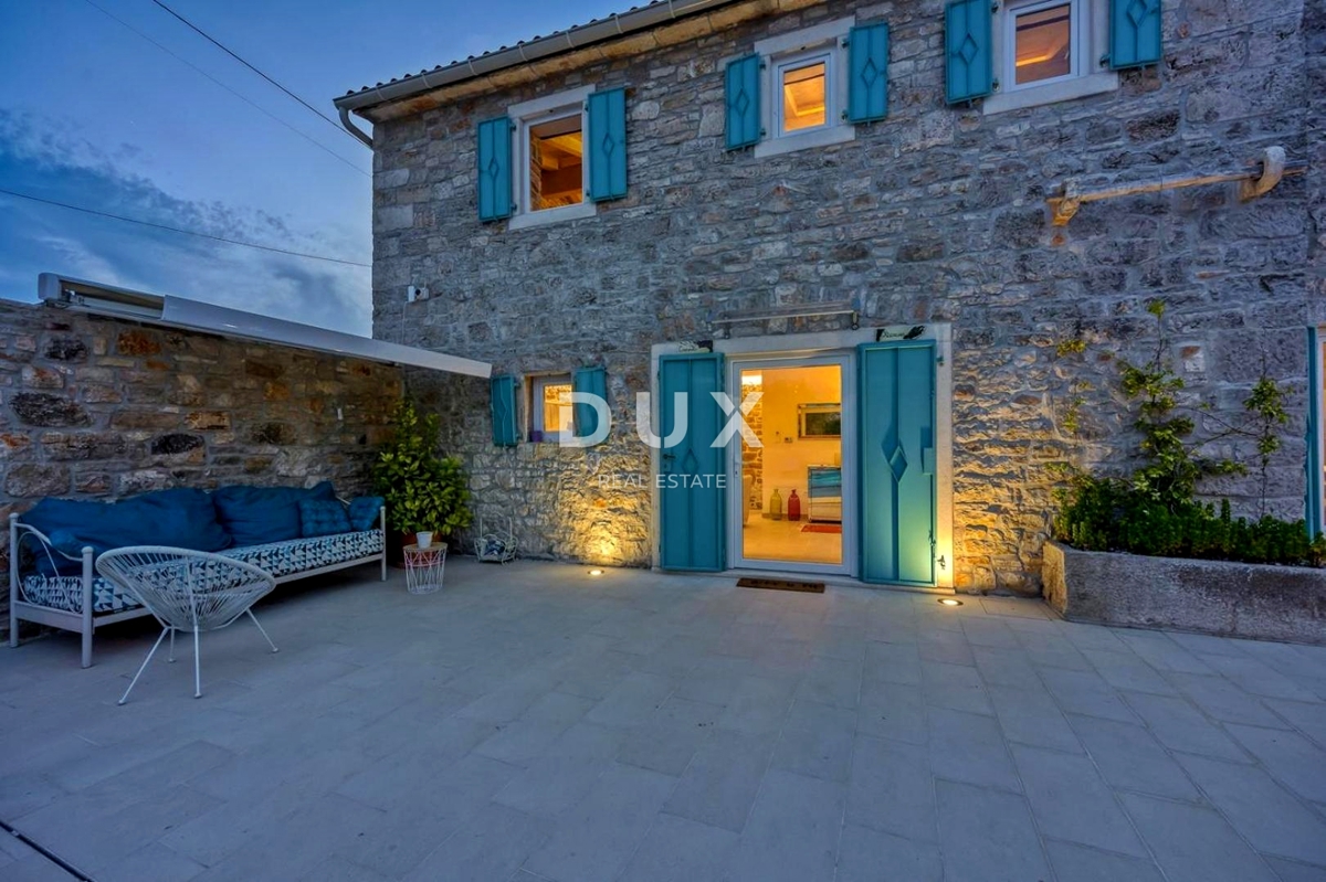 ISTRIA, SVETI LOVREČ - Casa in pietra con piscina