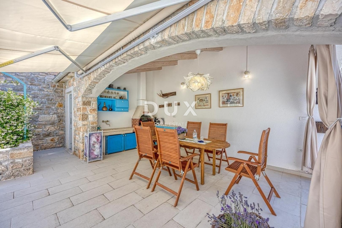 ISTRIA, SVETI LOVREČ - Casa in pietra con piscina