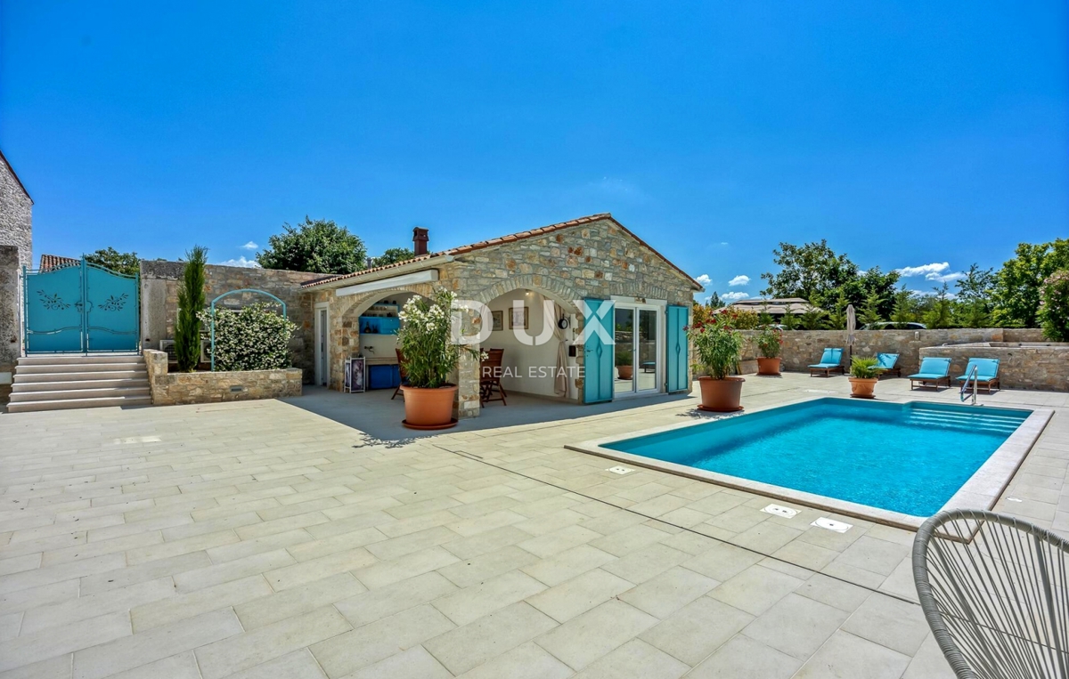 ISTRIA, SVETI LOVREČ - Casa in pietra con piscina