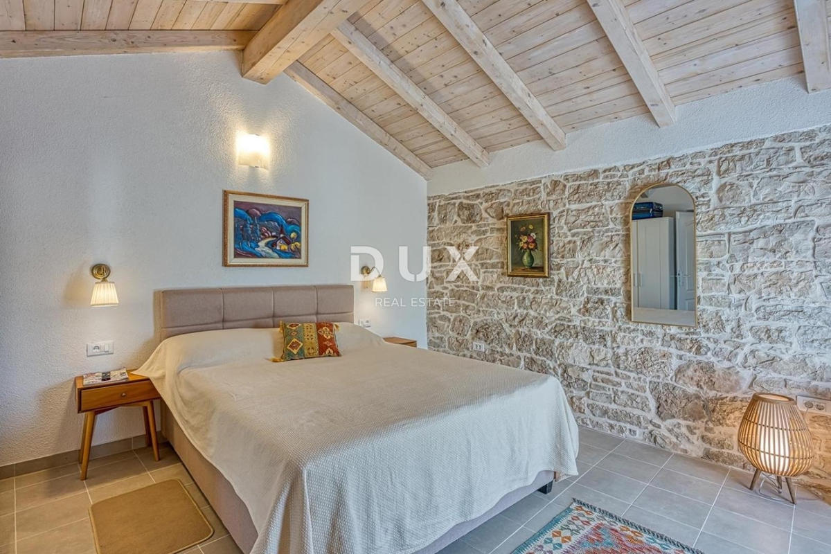 ISTRIA, SVETI LOVREČ - Casa in pietra con piscina