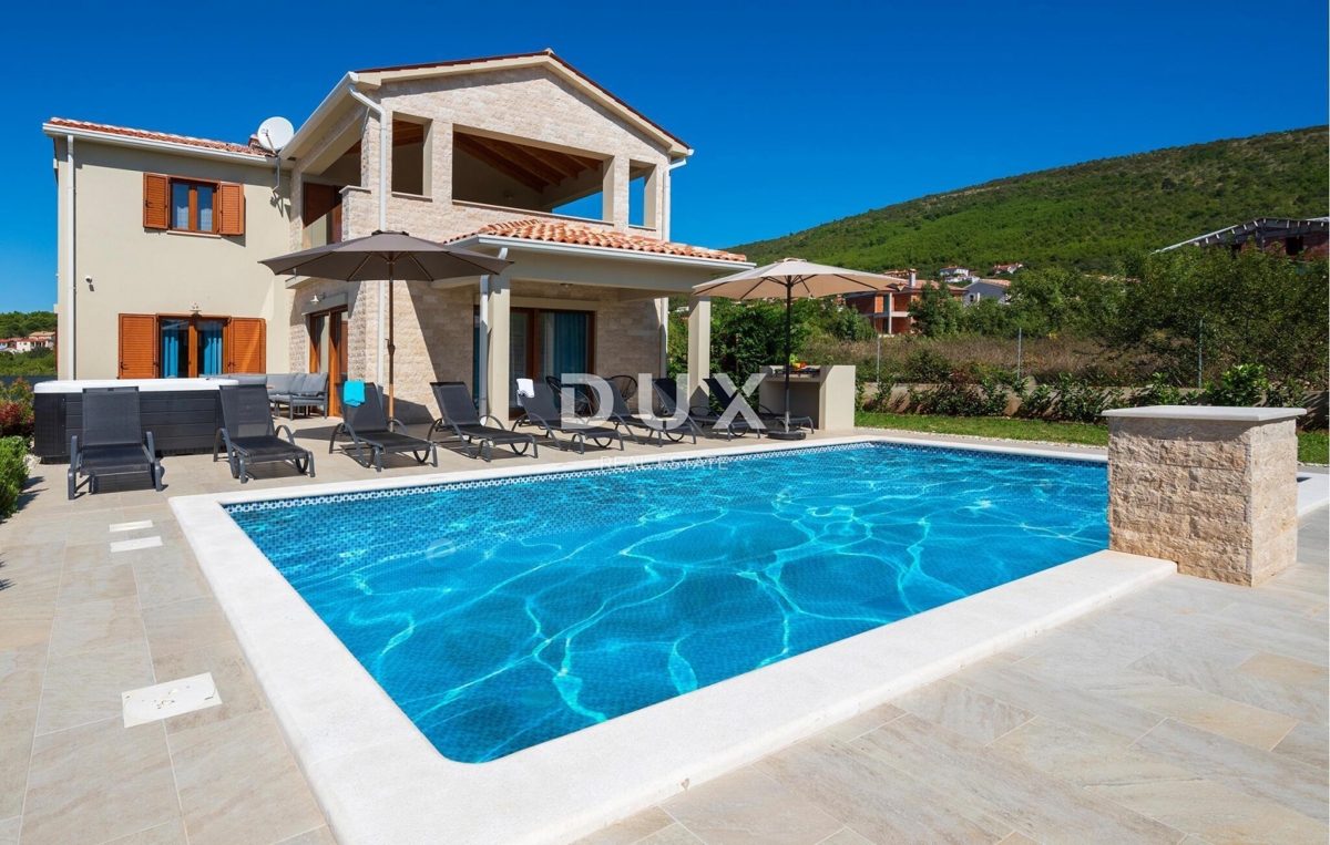 ISTRIA, LABIN - Casa con piscina e vista mare