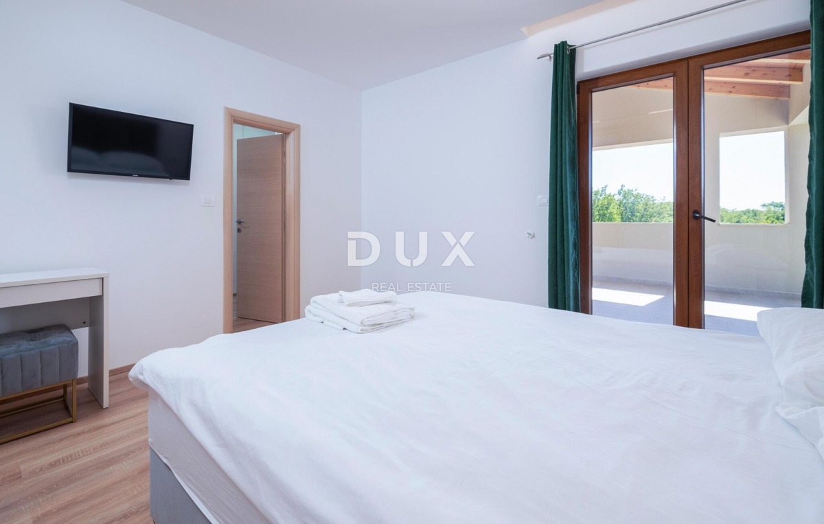 ISTRIA, LABIN - Casa con piscina e vista mare