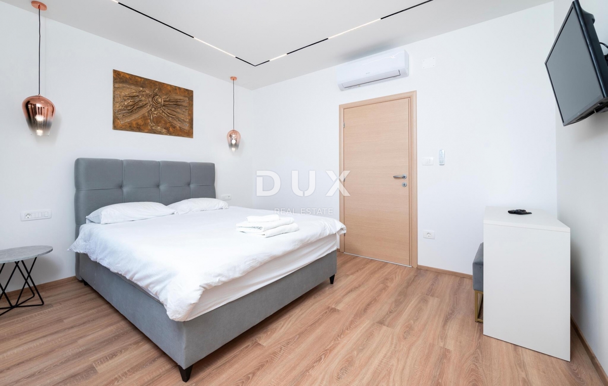 ISTRIA, LABIN - Casa con piscina e vista mare