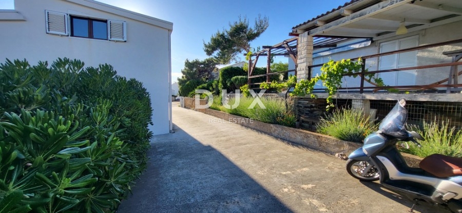 ISOLA DI PAG, KOŠLJUN - casa familiare al mare