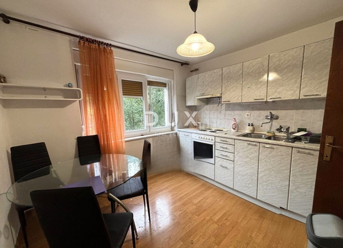 RIJEKA, DONJA VEŽICA - Appartamento con due camere da letto e balcone in posizione eccellente