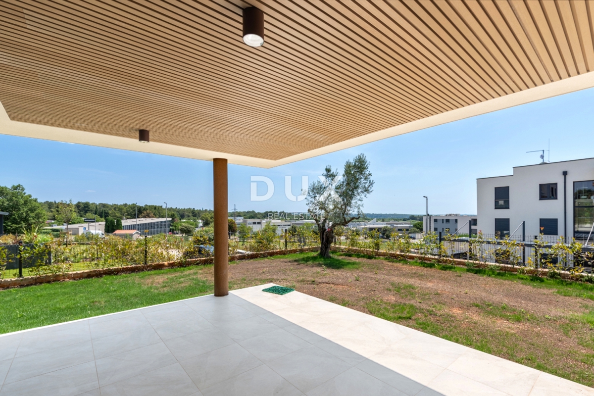 ISTRIA, NOVIGRAD - Appartamento con giardino in un moderno edificio di nuova costruzione