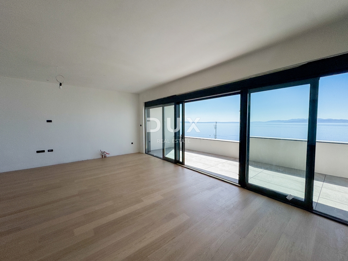 RIJEKA, KANTRIDA - Appartamento di 140 m2 in un lussuoso edificio di nuova costruzione a soli 250 metri dal mare con garage e vista panoramica sul mare