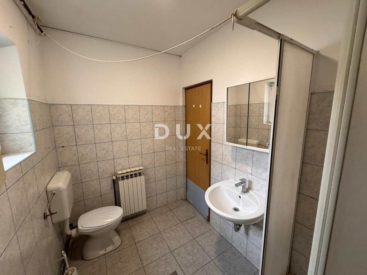 ZAGABRIA, DONJA DUBRAVA - due case in una posizione tranquilla