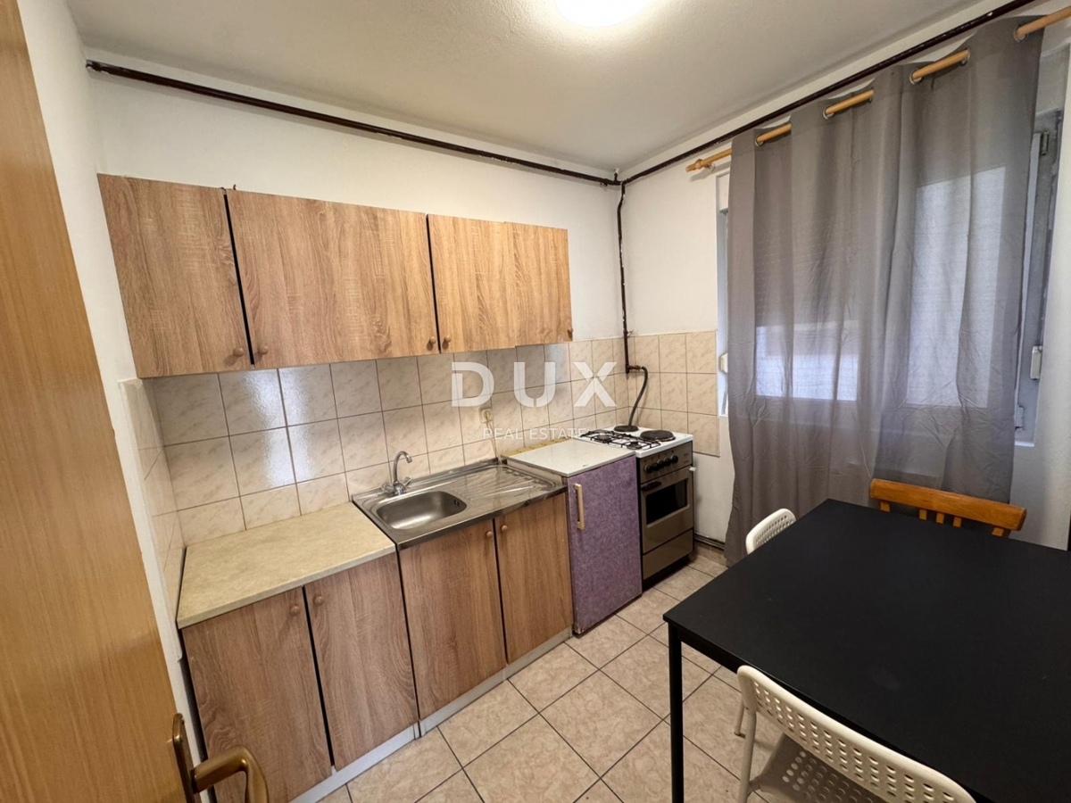 ZAGABRIA, DONJA DUBRAVA - due case in una posizione tranquilla