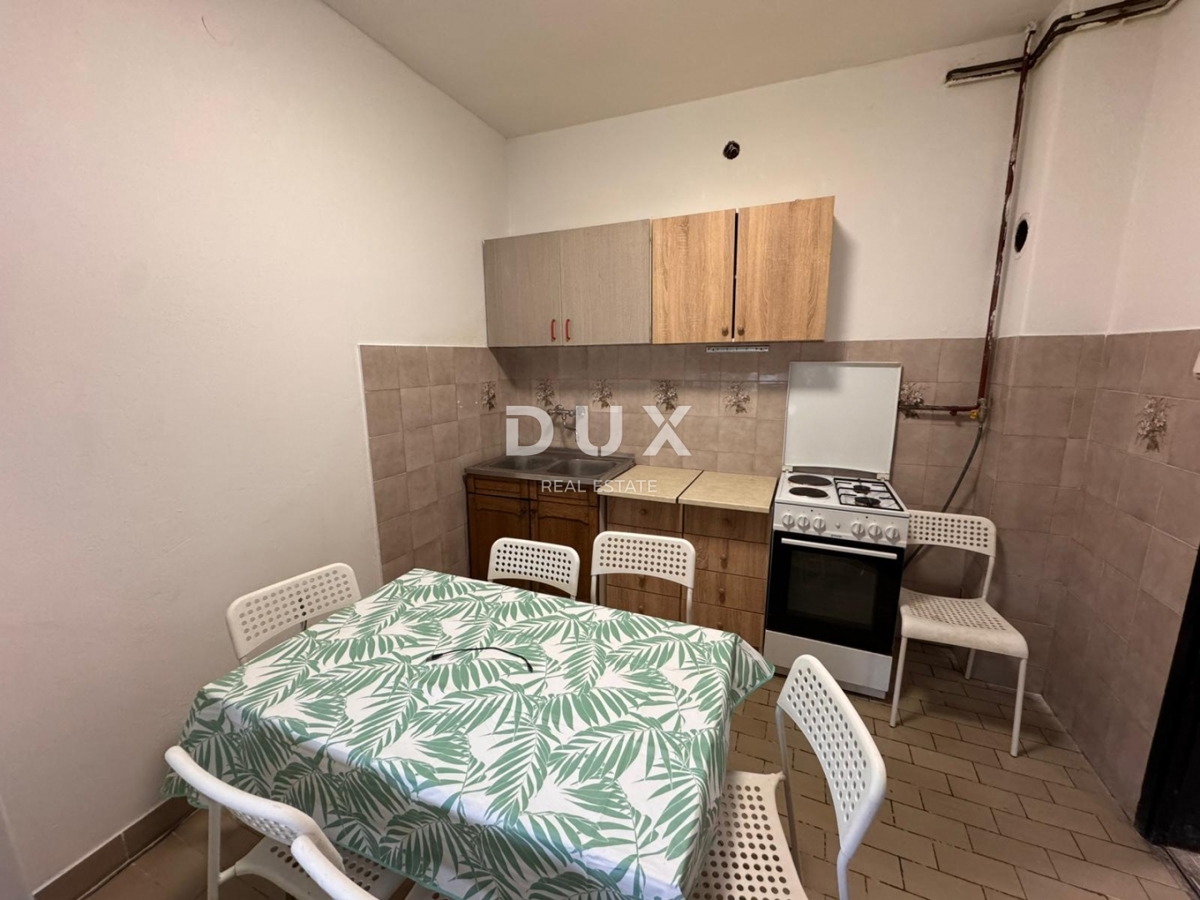 ZAGABRIA, DONJA DUBRAVA - due case in una posizione tranquilla