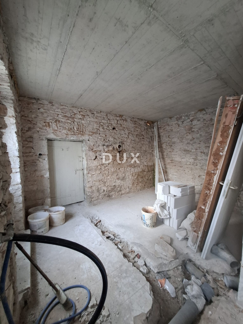 ISTRIA, BALE - casa e edificio ausiliario nel centro