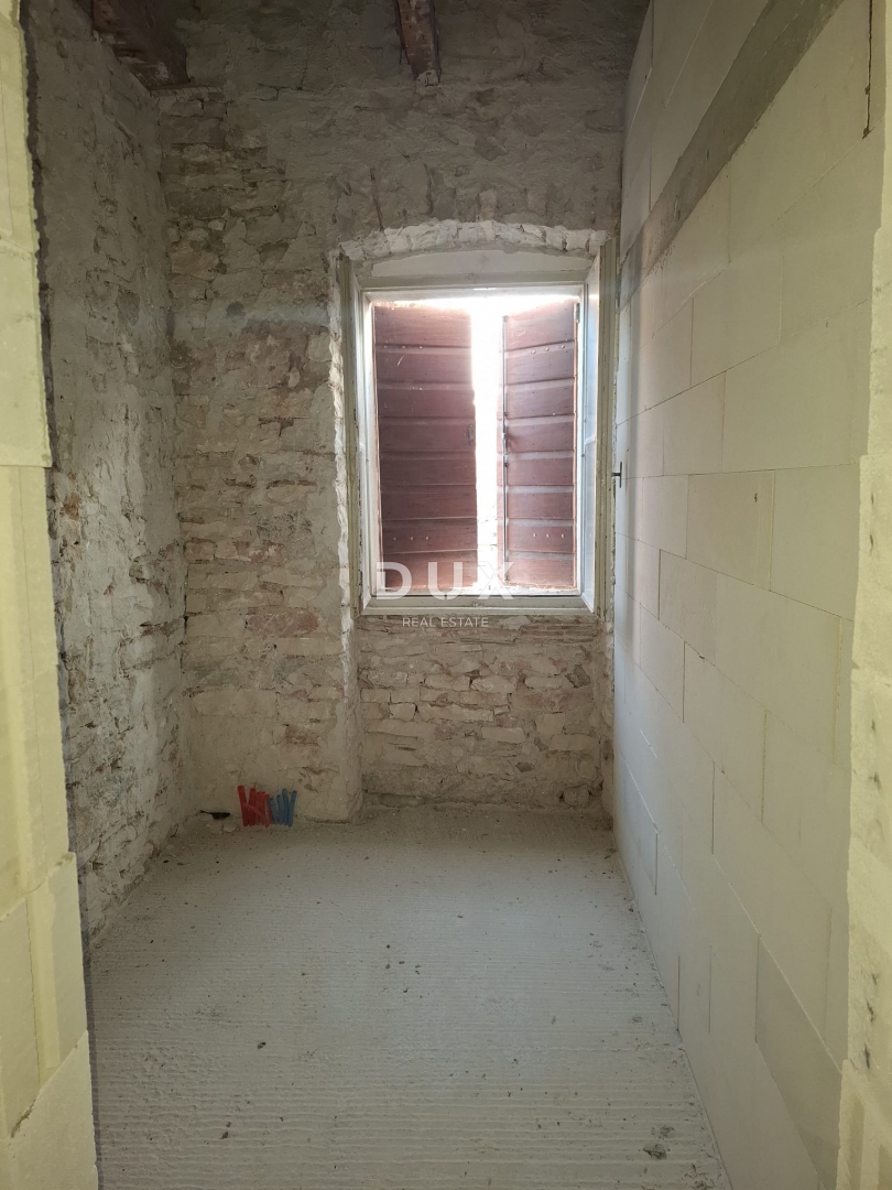 ISTRIA, BALE - casa e edificio ausiliario nel centro