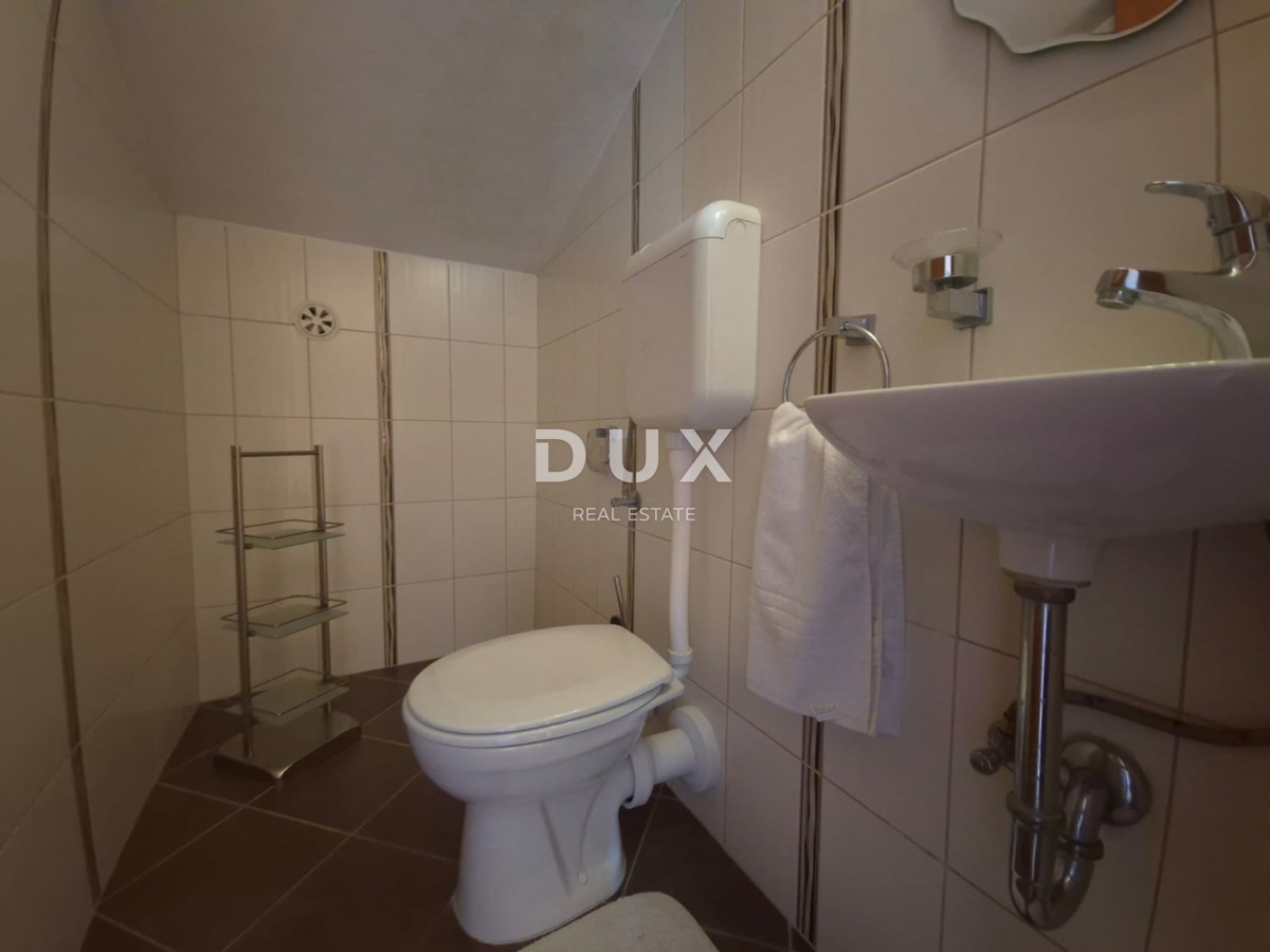 ZARA, BORIK - OCCASIONE! Villa con 4 spaziosi appartamenti e vista mare!