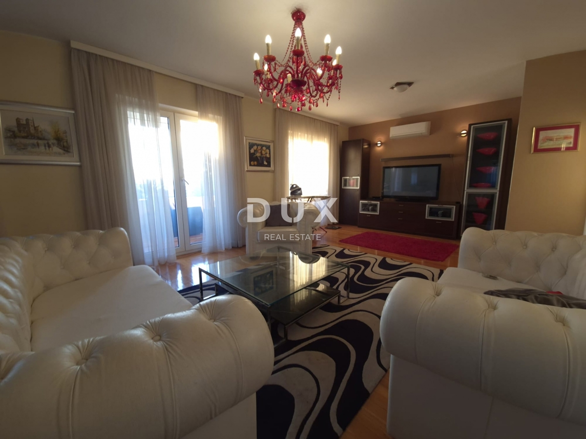 ZARA, BORIK - OCCASIONE! Villa con 4 spaziosi appartamenti e vista mare!