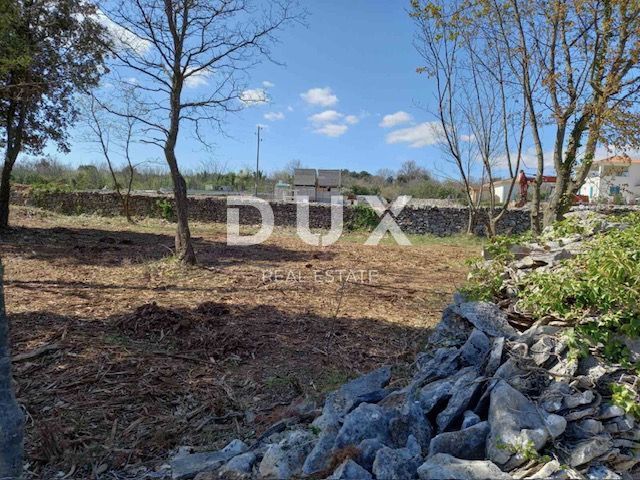 ISTRIA, RAKALJ - Verde agricolo in posizione privilegiata